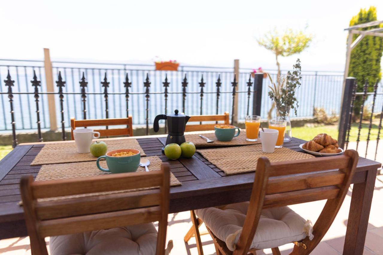 Apartamentos Miramar Playa Raxó Esterno foto
