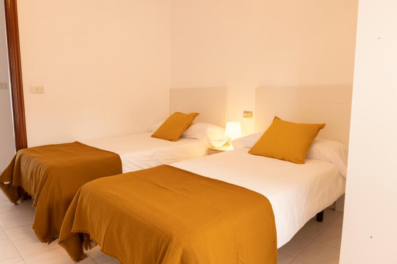 Apartamentos Miramar Playa Raxó Esterno foto